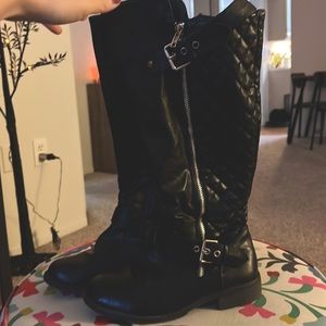 Women’s Forever 21 Tall Black Boots. Size 7.